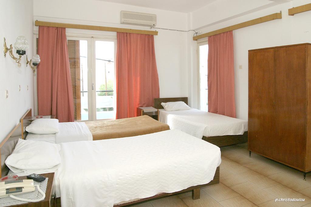 Hotel Karpathos Buitenkant foto